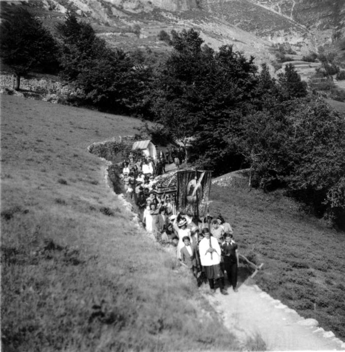 [Procession à Saint-Roch, Bouchanières, 19 août 1951.]