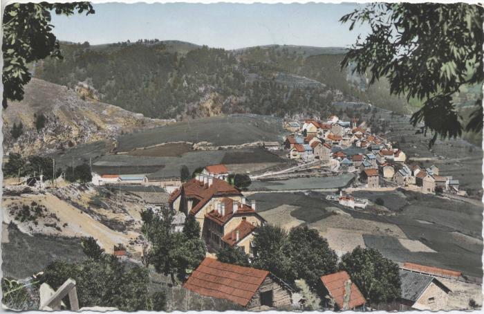 4810. Beuil (A.-M.) - alt.1436 - vue générale