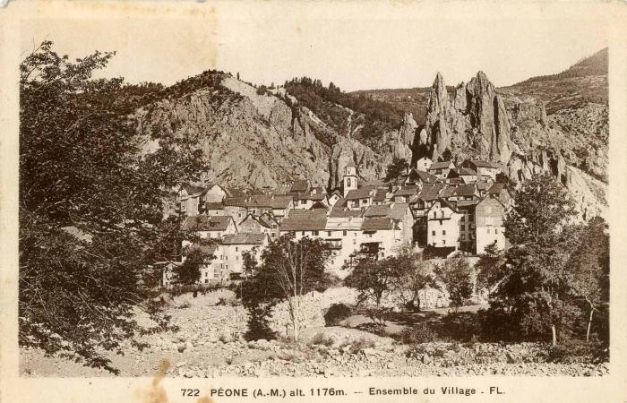 722 Péone (A.M.), alt 1176 m Ensemble du village - FL